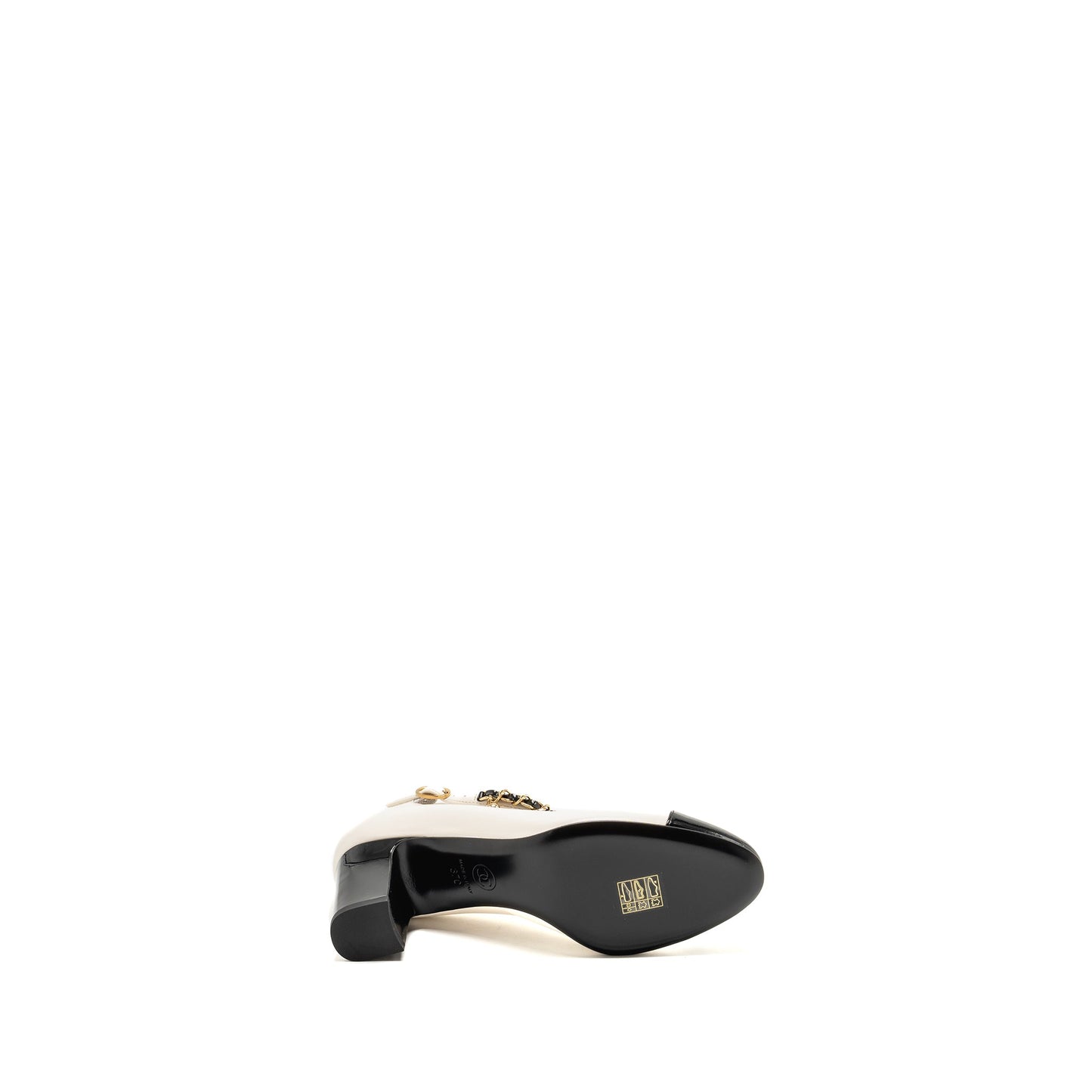 Chanel size 37C Mary Janes heel pumps lambskin / patent leather white/ black