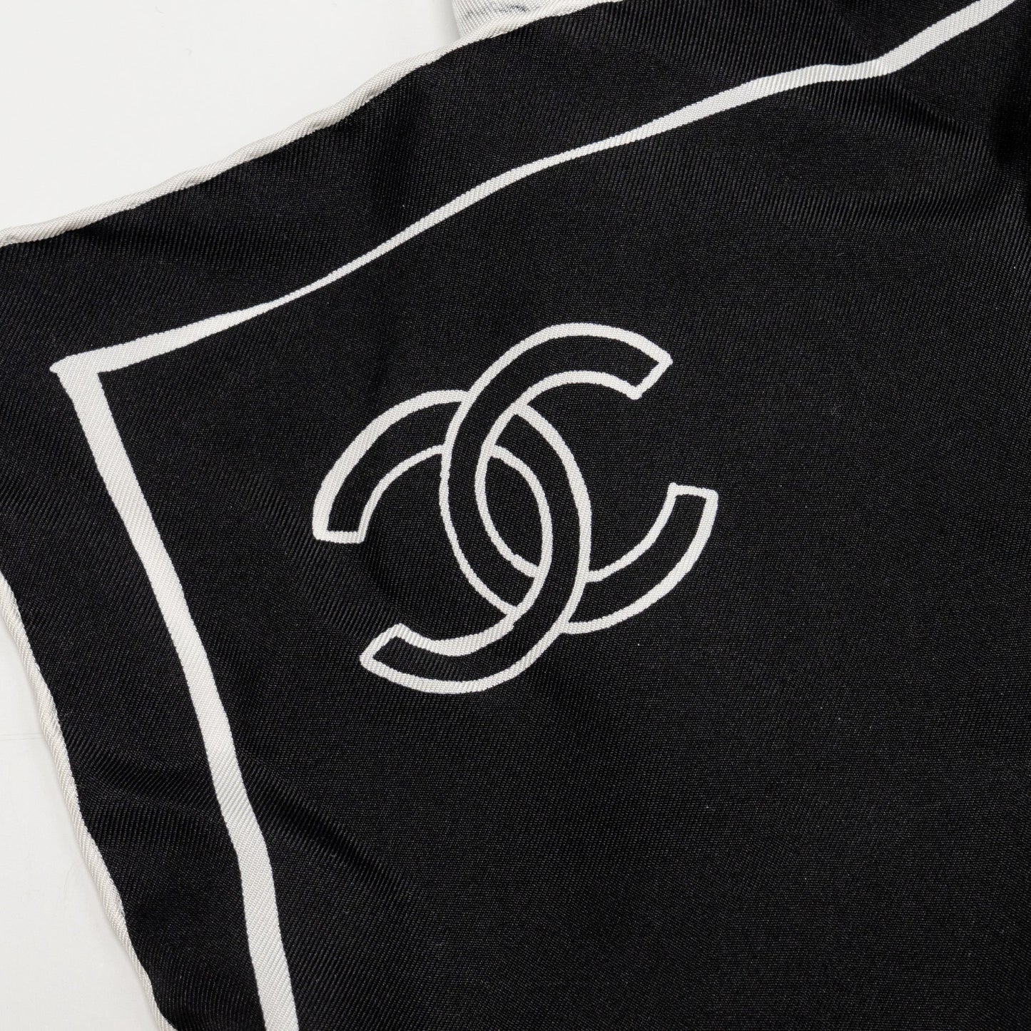 CHANEL 90x90cm Coco Chanel Silk Scarf Black / White