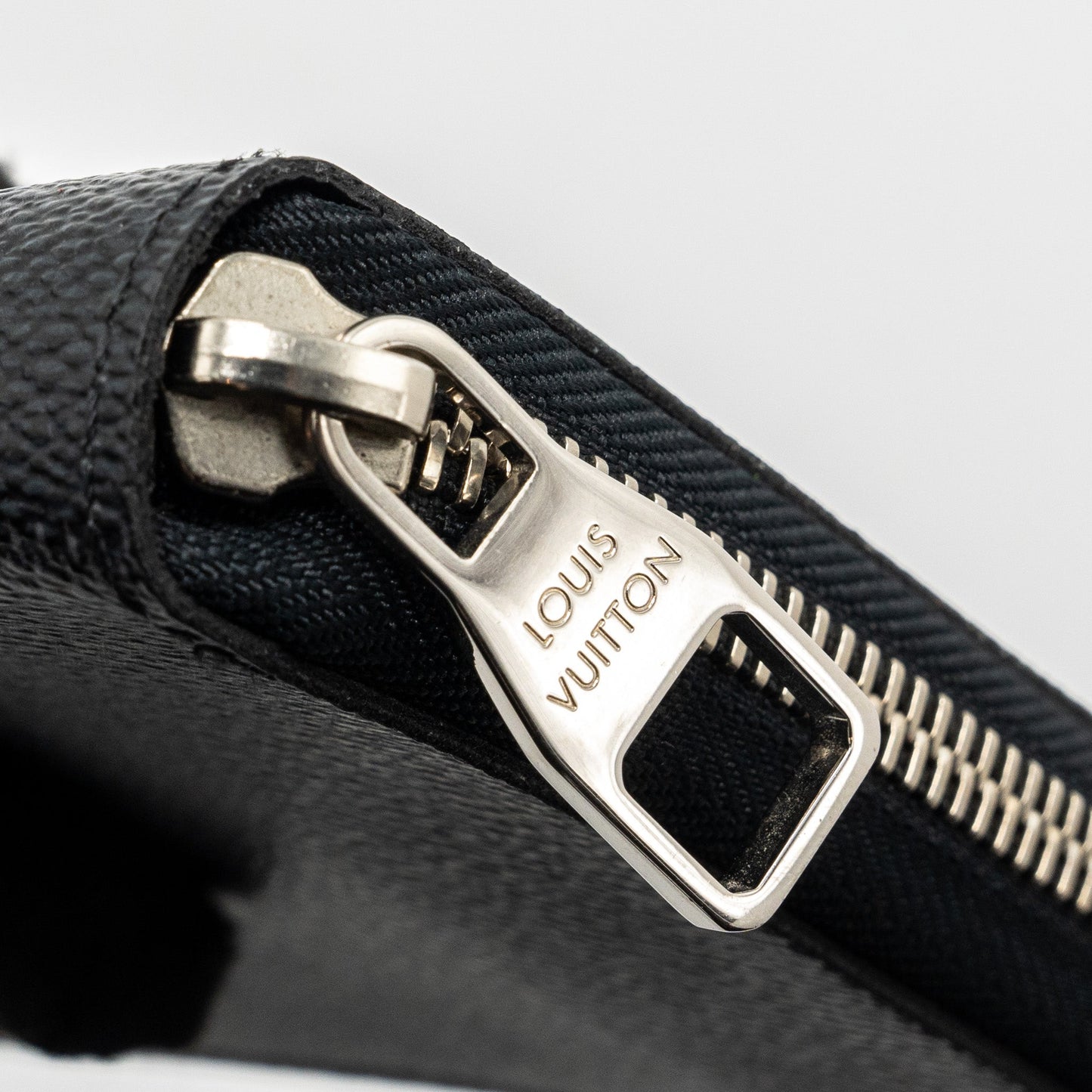Louis Vuitton Zippy Organiser Damier Graphite Canvas Black SHW