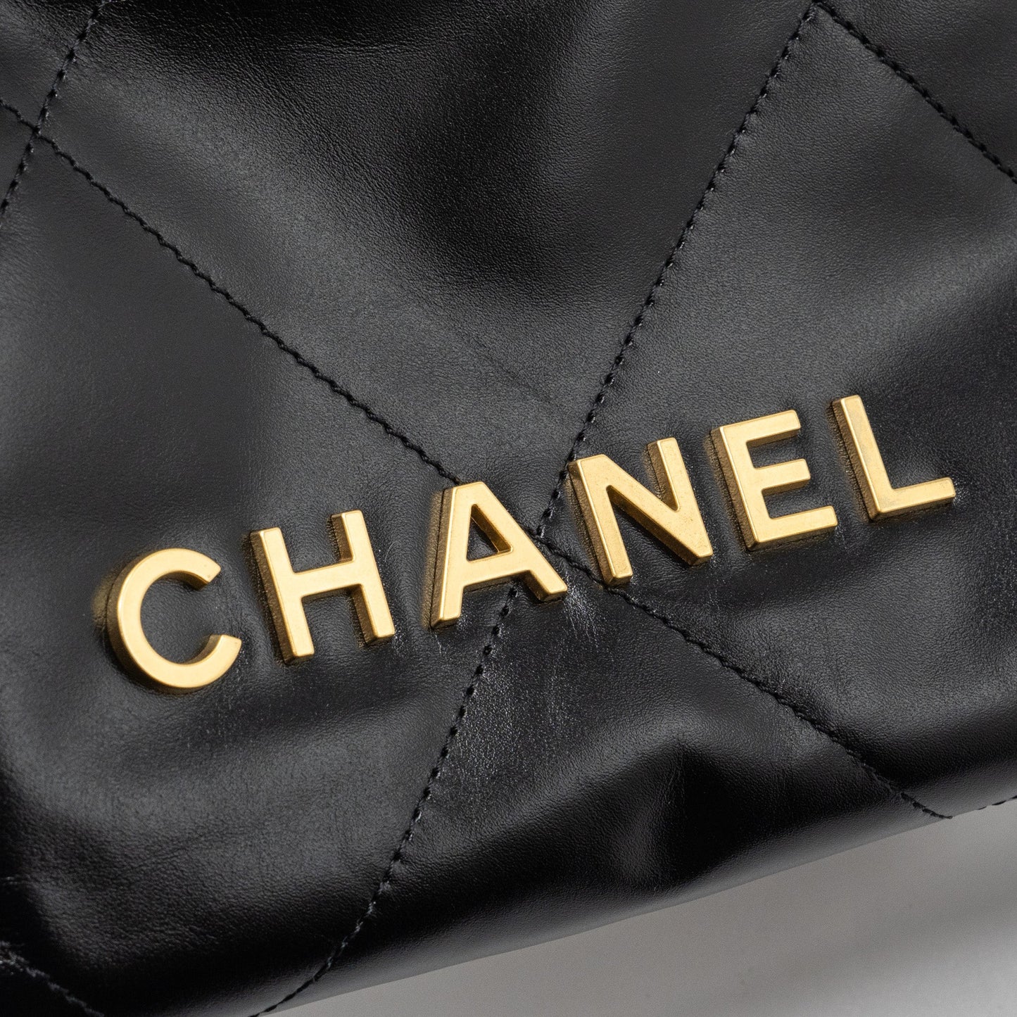 Chanel mini 22 bag shiny calfskin black GHW (microchip)