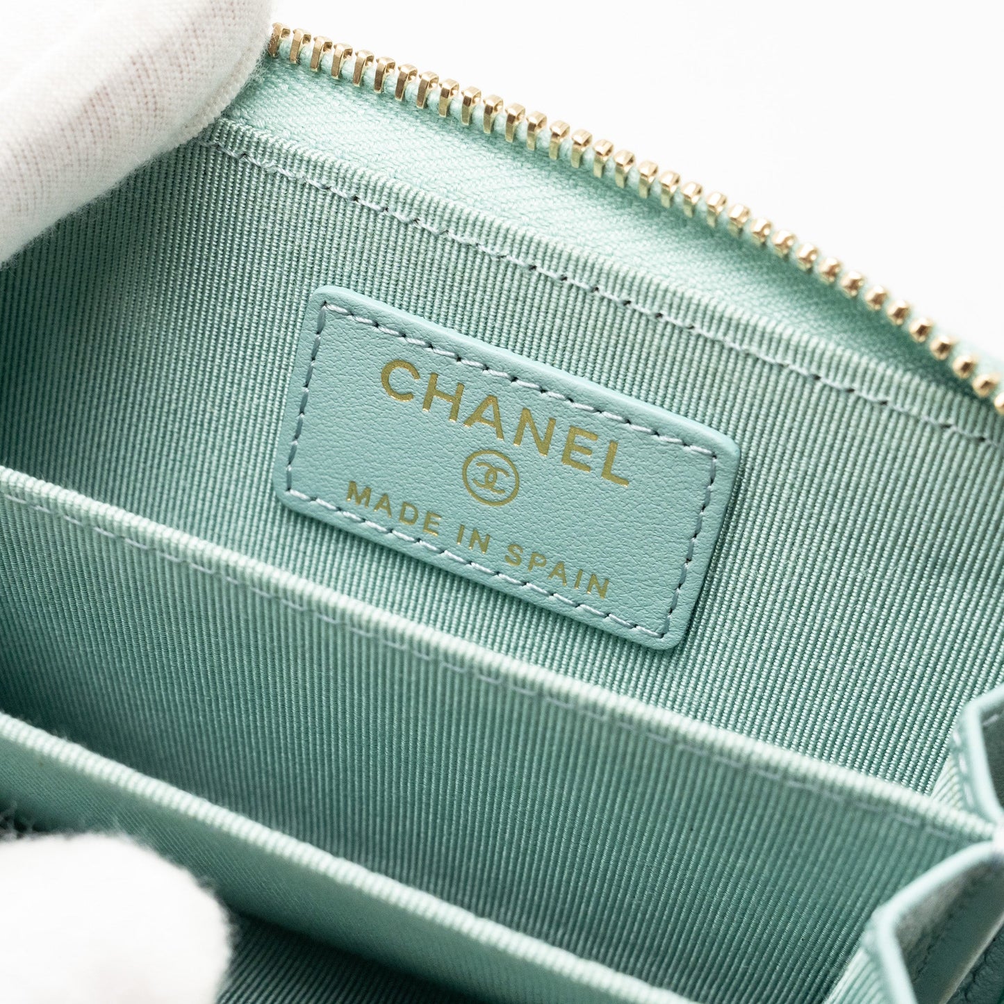 Chanel Zip Card Holder Caviar Light Green LGHW