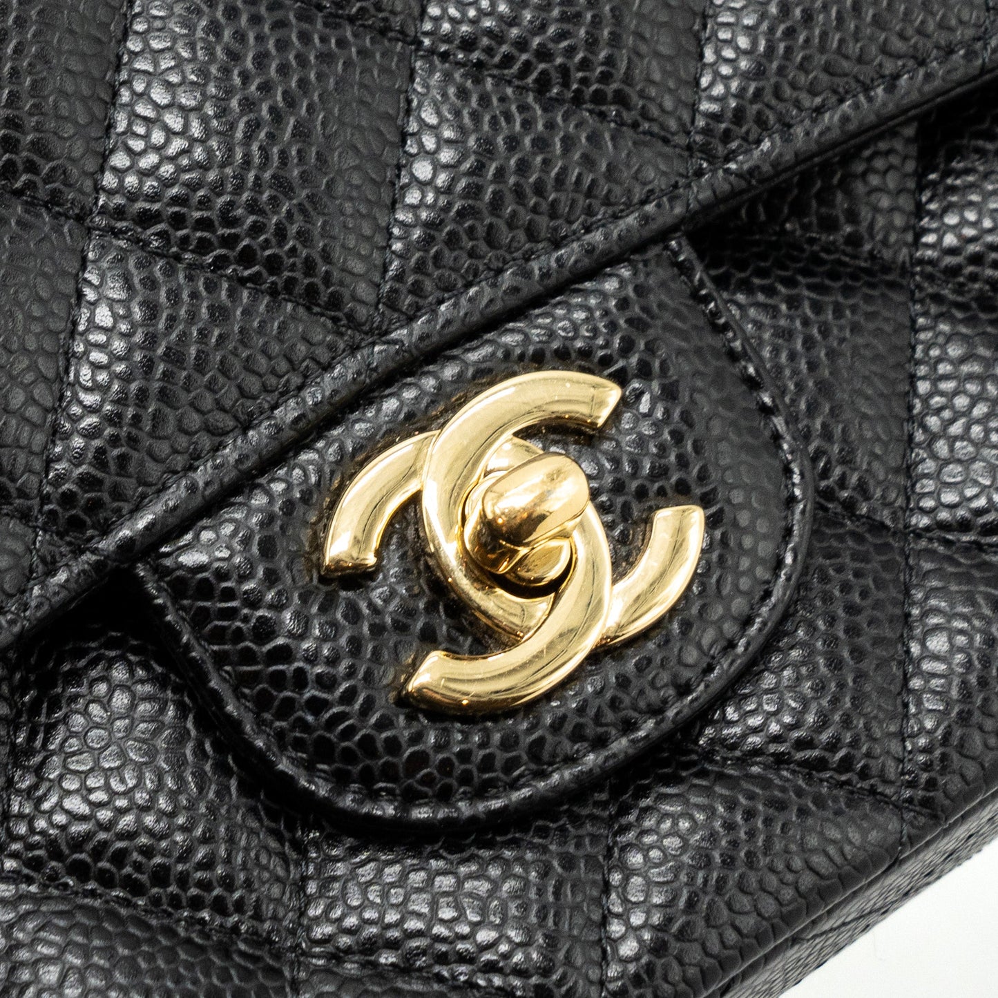 Chanel medium Classic Double Flap Bag Caviar Black GHW