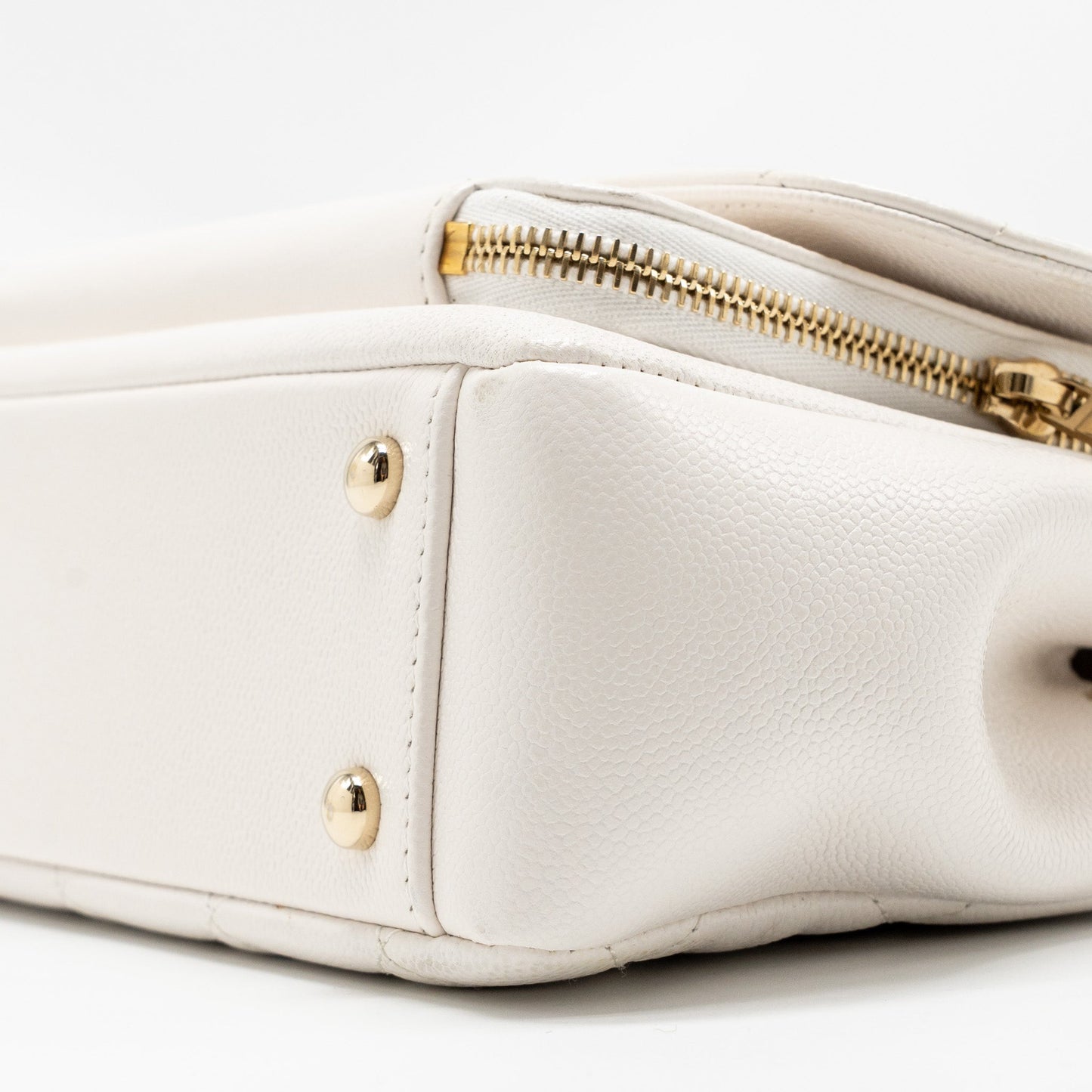 Chanel Medium Business Affinity Caviar White LGHW