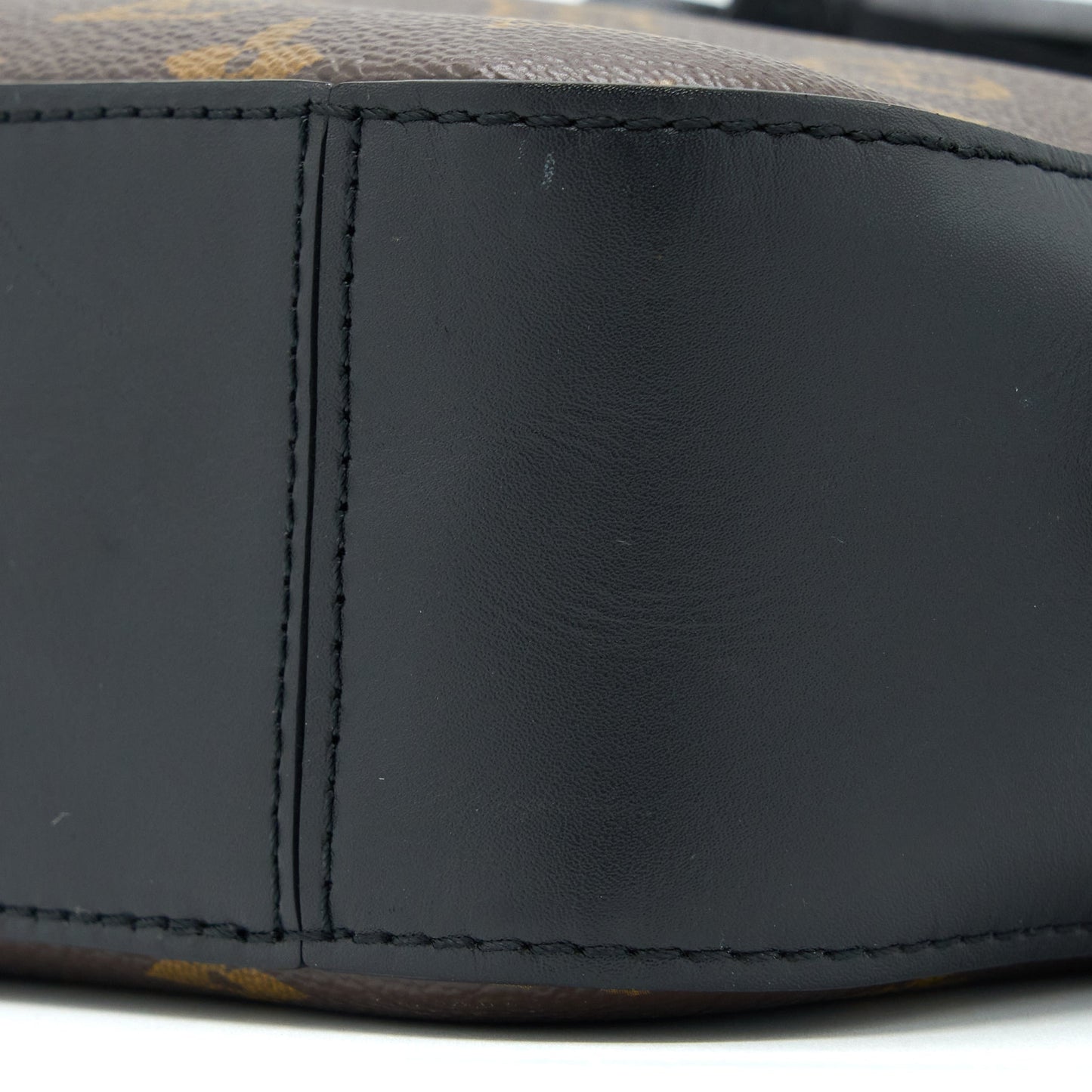 Louis Vuitton Crossbody Camera Bag Monogram Canvas/Black Leather GHW