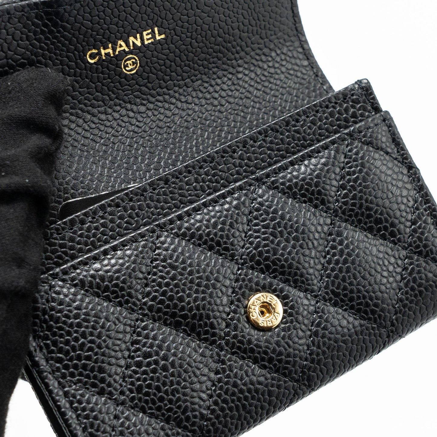 Chanel classic flap card holder caviar black GHW (Microchip)