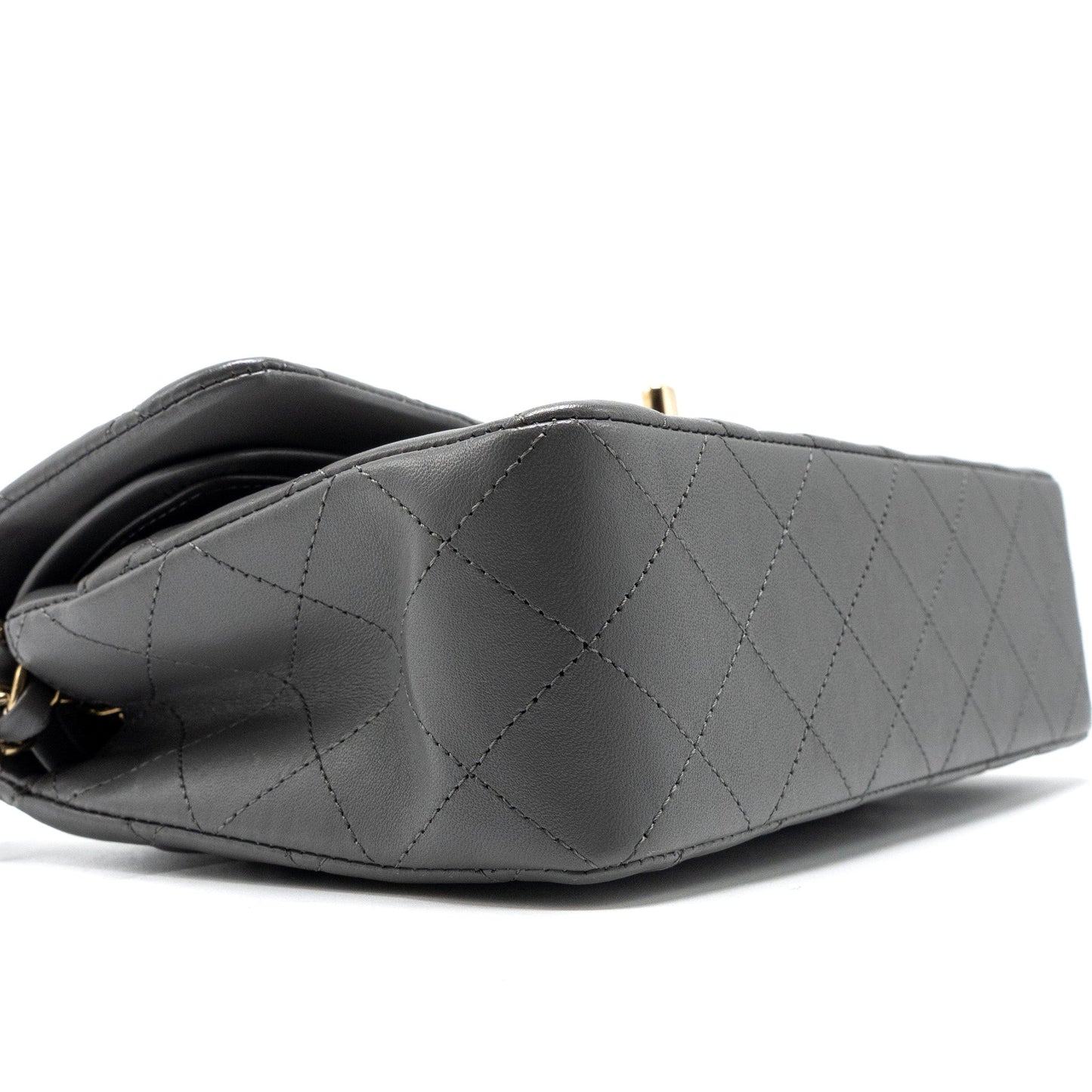 CHANEL 22A small Classic double flap bag lambskin grey LGHW (Microchip)