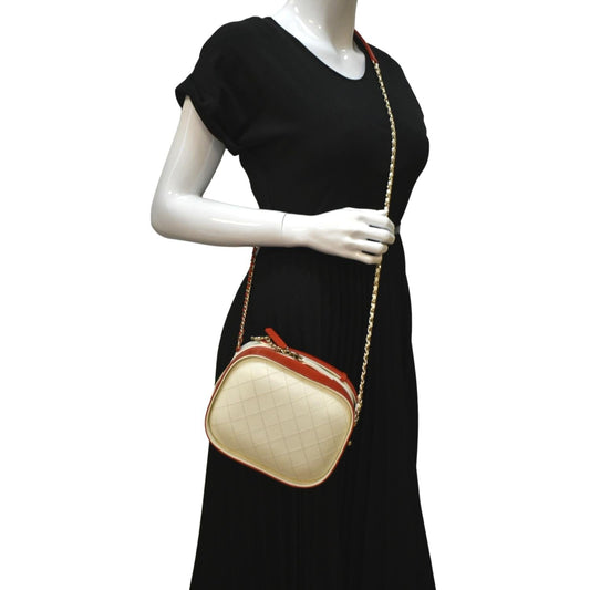 Luxury Chanel Crumpled Calfskin Leather Vanity Case Crossbody Bag Red