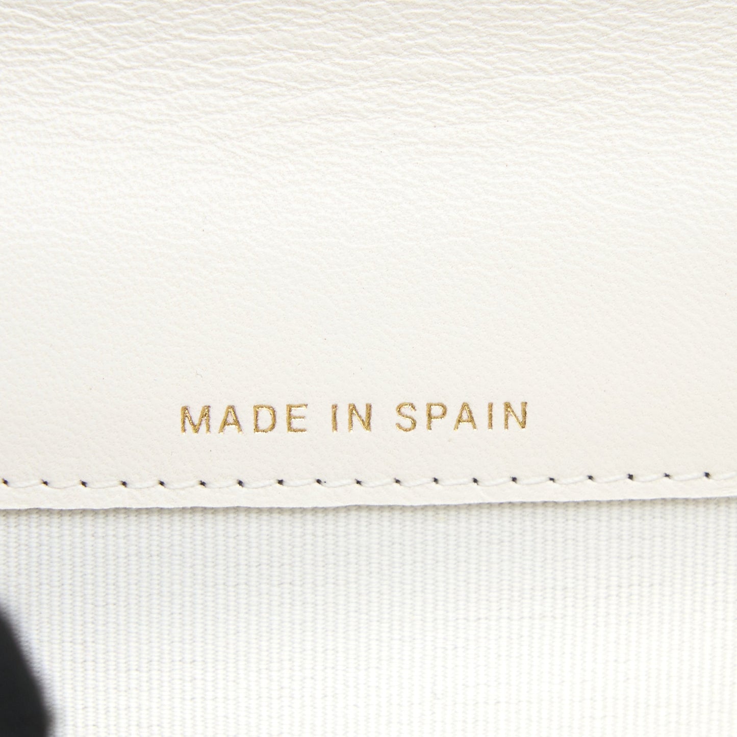 Chanel 19 Flap Card Holder Lambskin White Brushed GHW (Microchip)
