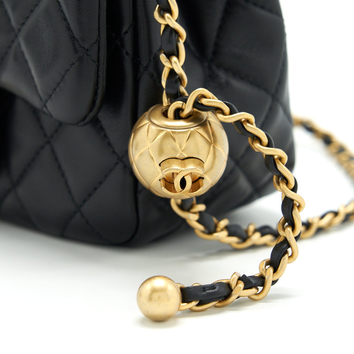 Chanel pearl Crush mini square Flap bag lambskin Black GHW (microchip)