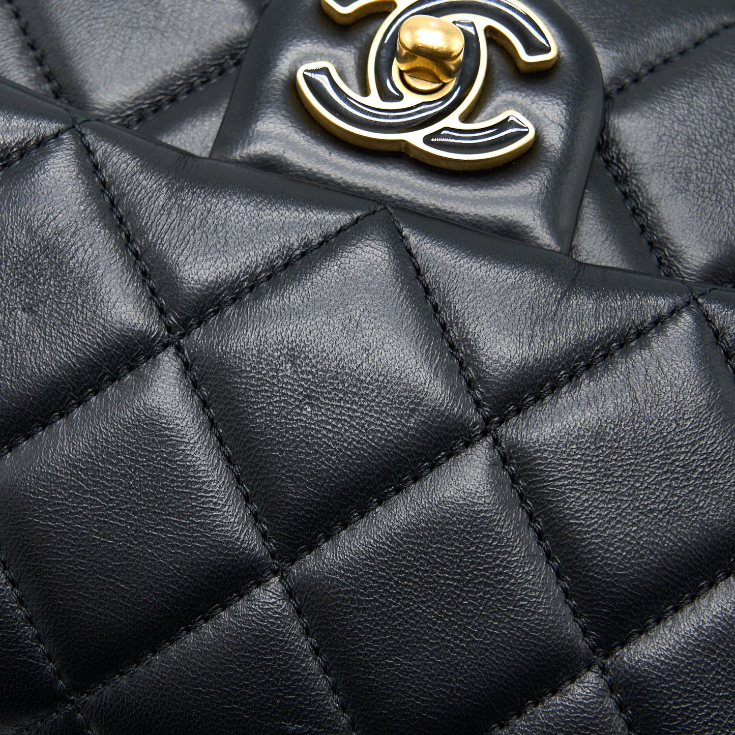 Chanel 22P Enemal Flap Bag Lambskin Black GHW (Microchip)