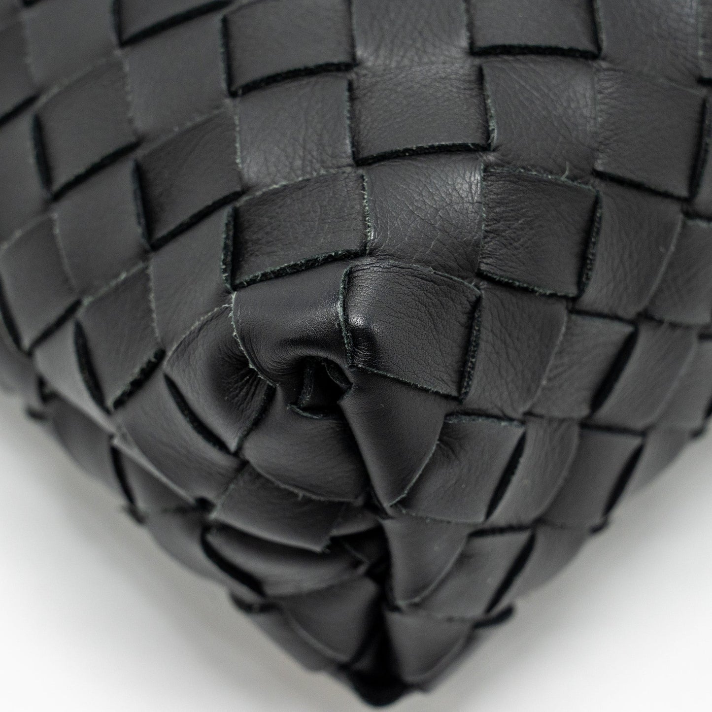 Bottega Veneta Intrecciato Pouch Calfskin Black SHW