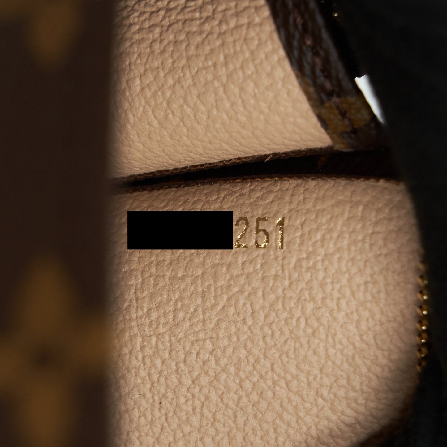 Louis Vuitton Toiletry Pochette 26 Monogram Canvas