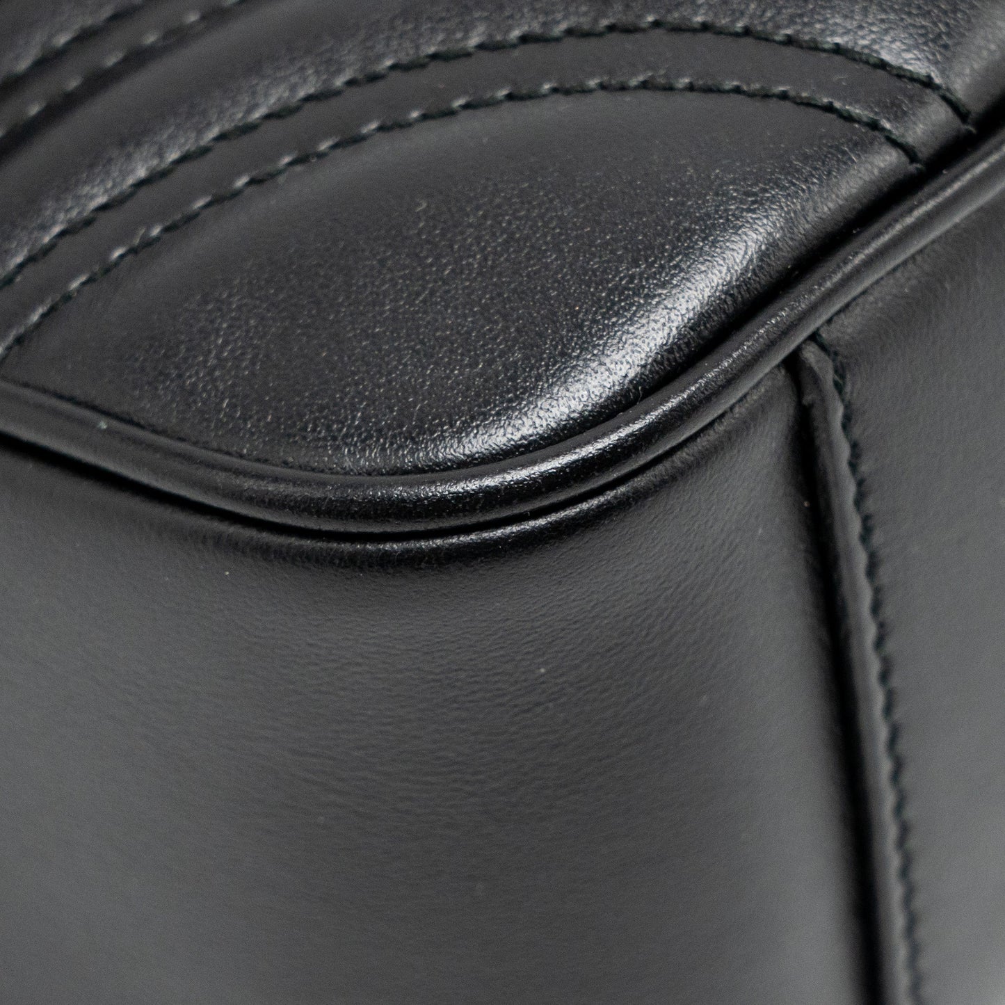 Gucci Small GG Marmont Shoulder Bag Calfskin Black GHW
