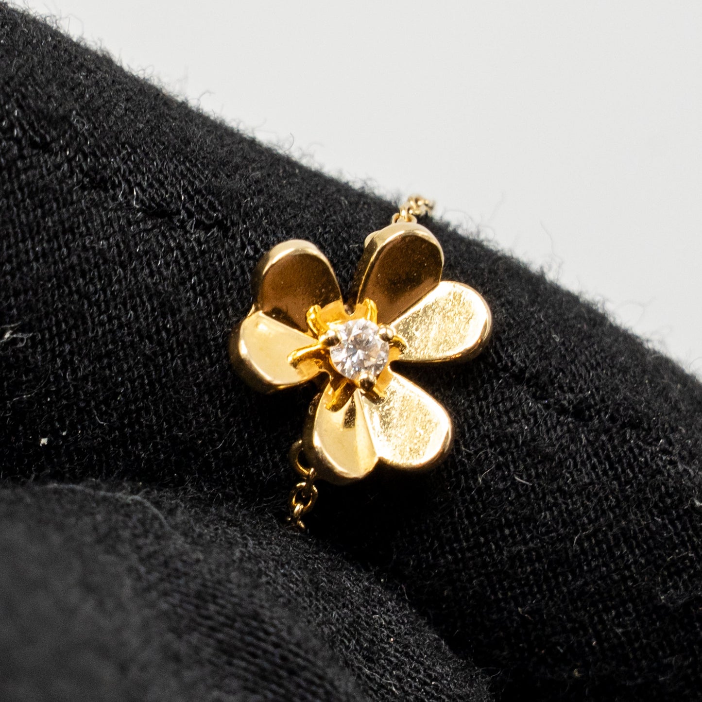 Van Cleef & Arpels Frivole Bracelet, Mini Model, Yellow Gold/Diamond