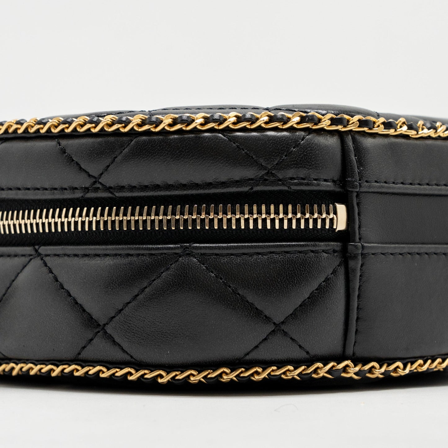 CHANEL Round Vanity With Chain Lambskin Black GHW (Microchip)