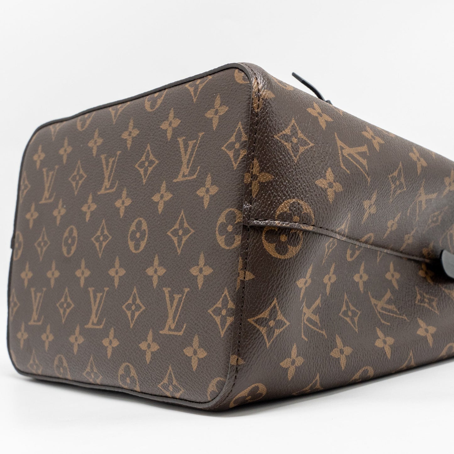 LOUIS VUITTON Neo Noe Monogram Canvas Black GHW