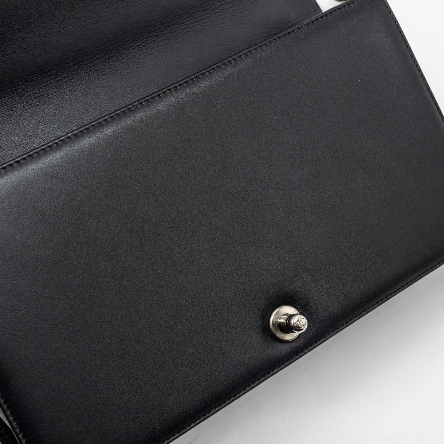 Chanel New Medium Boy Bag Smooth Calfskin Black Ruthenium Hardware