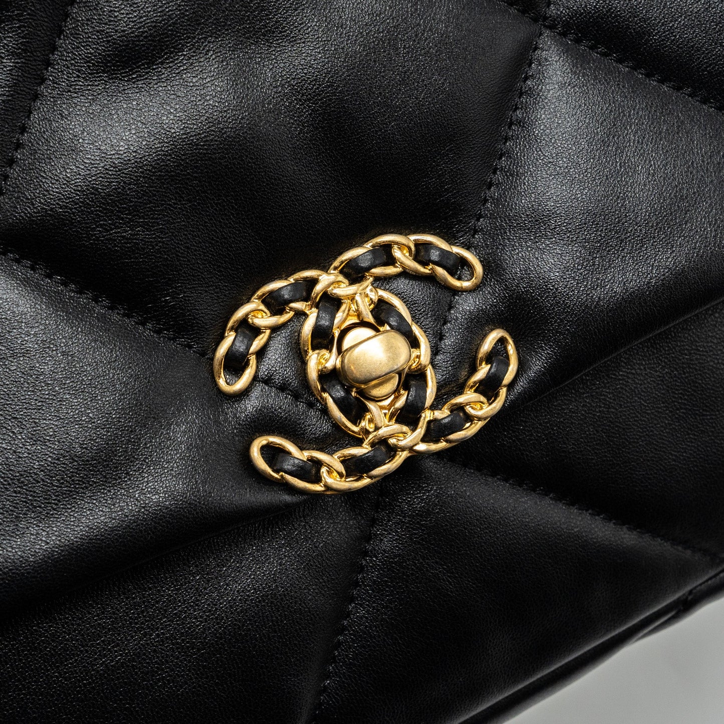 Chanel Small 19 bag lambskin black Multicolour hardware (microchip)