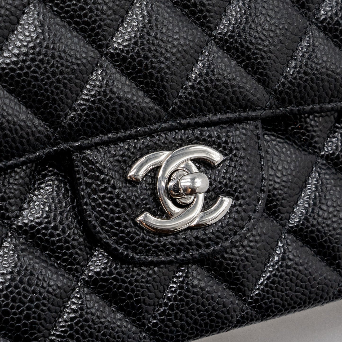 Chanel Medium Classic Double Flap Bag Caviar Black SHW (Microchip)