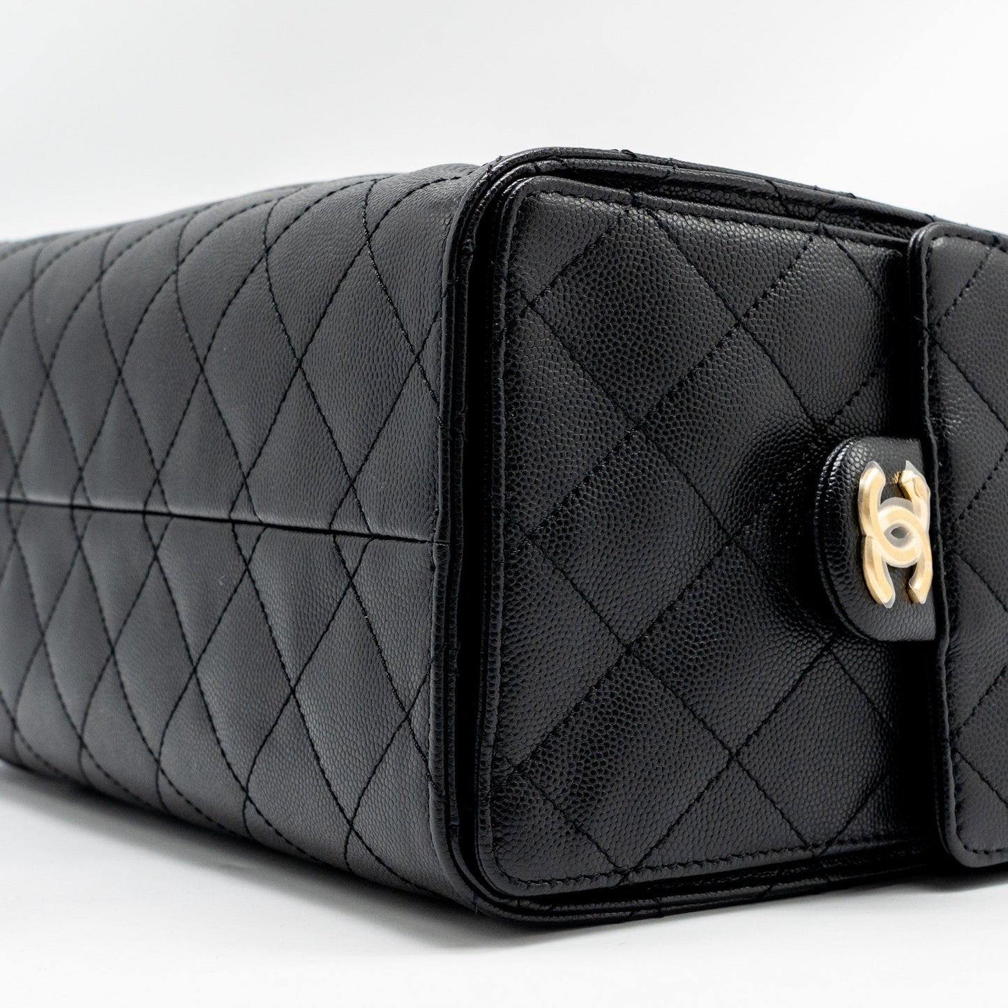 Chanel Small 25 Bag Caviar Black GHW (microchip)