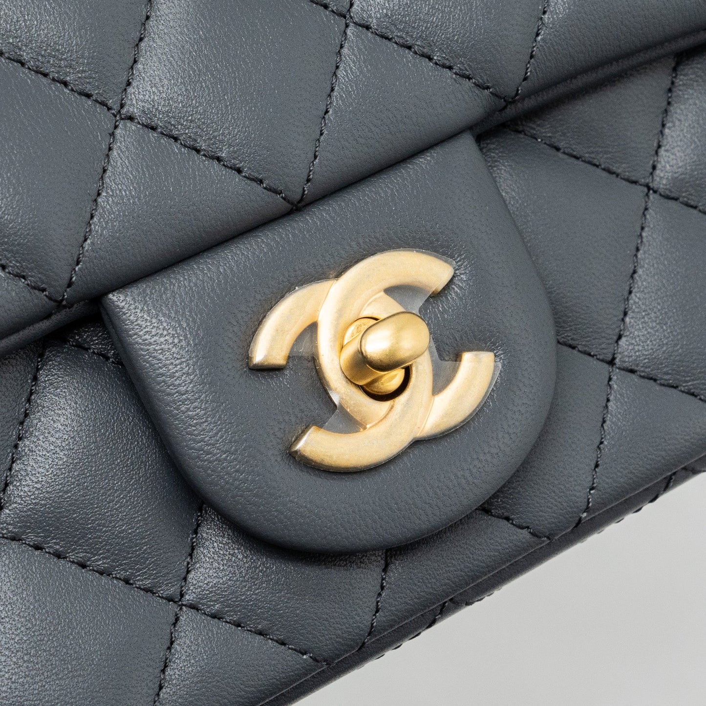 Chanel pearl crush mini rectangular flap bag Lambskin dark grey GHW (microchip)