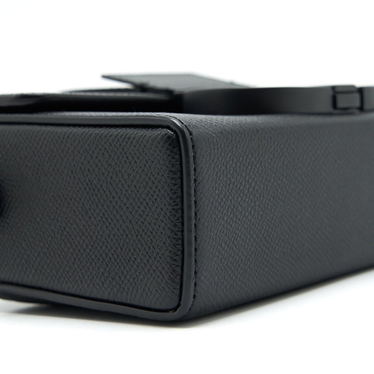 Dior 30 Montaigne Box Bag in Grained Calfskin So Black