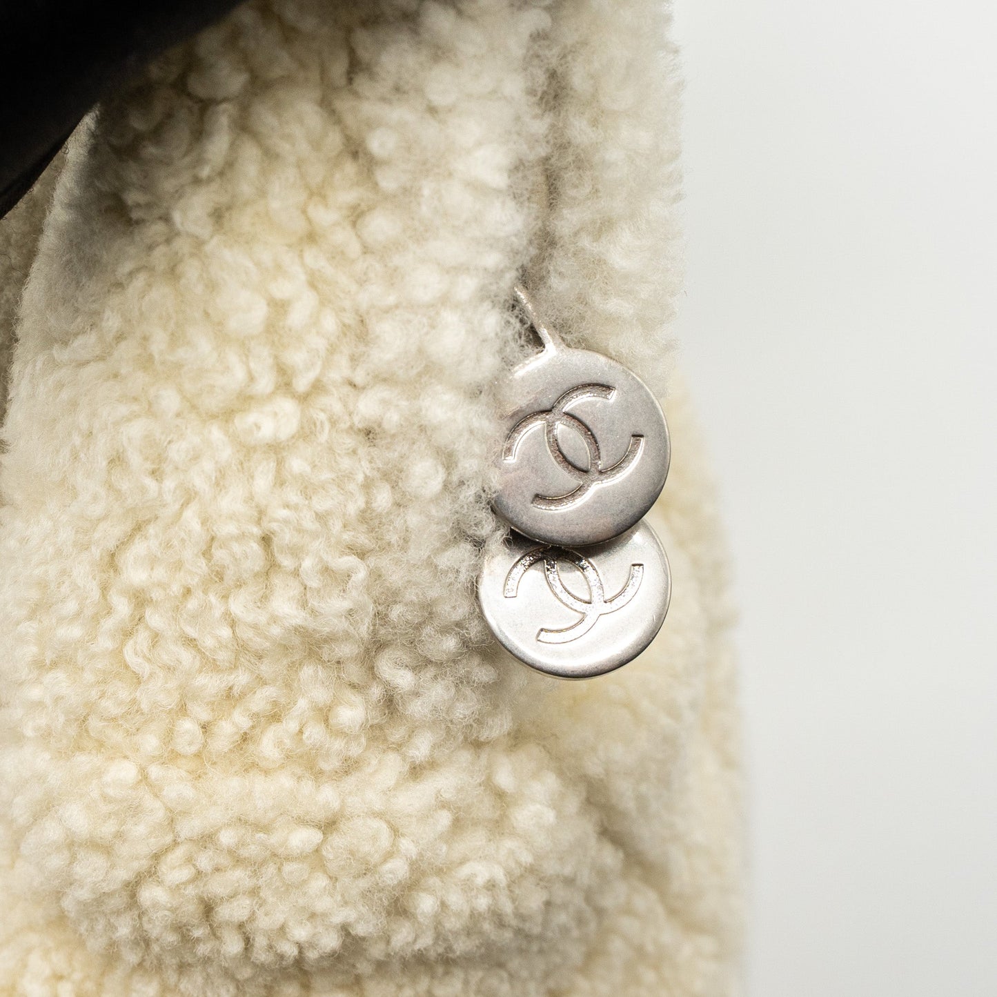Chanel 19B Backpack Shearling White/Multicolour SHW