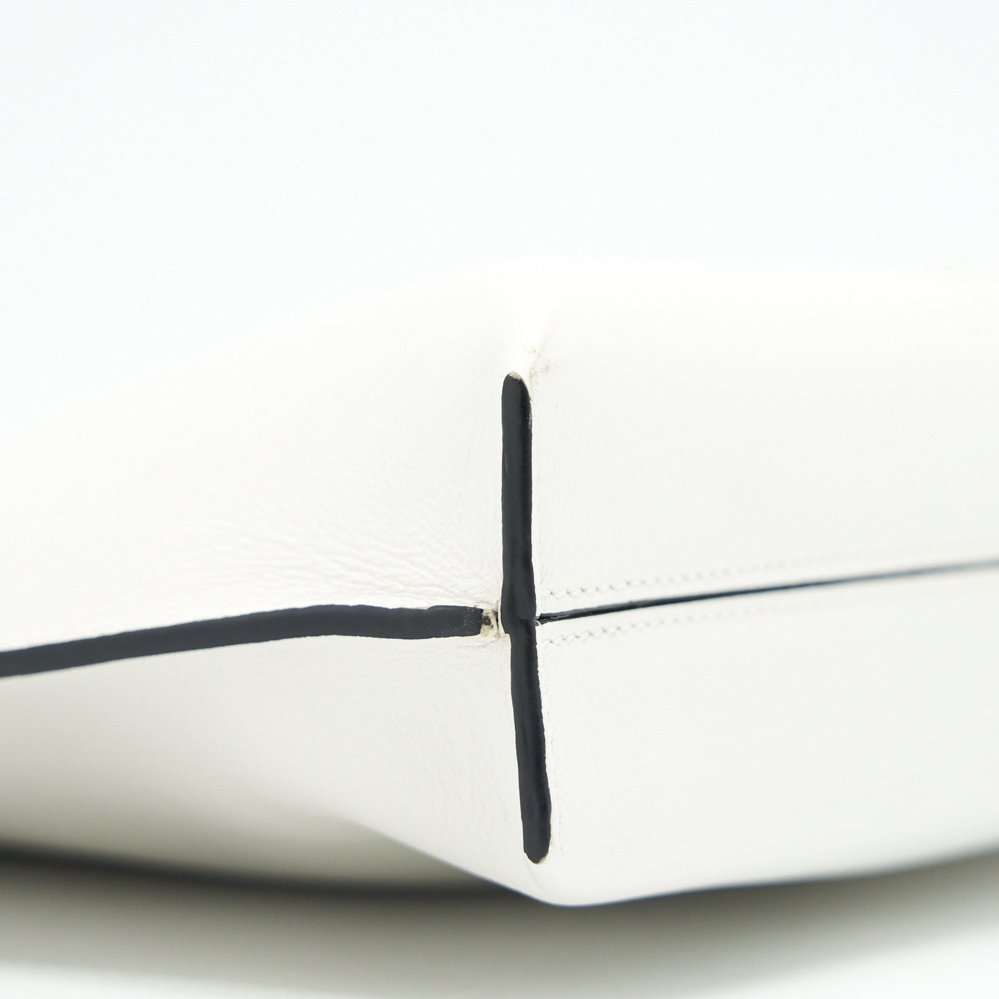 Loewe T Pouch