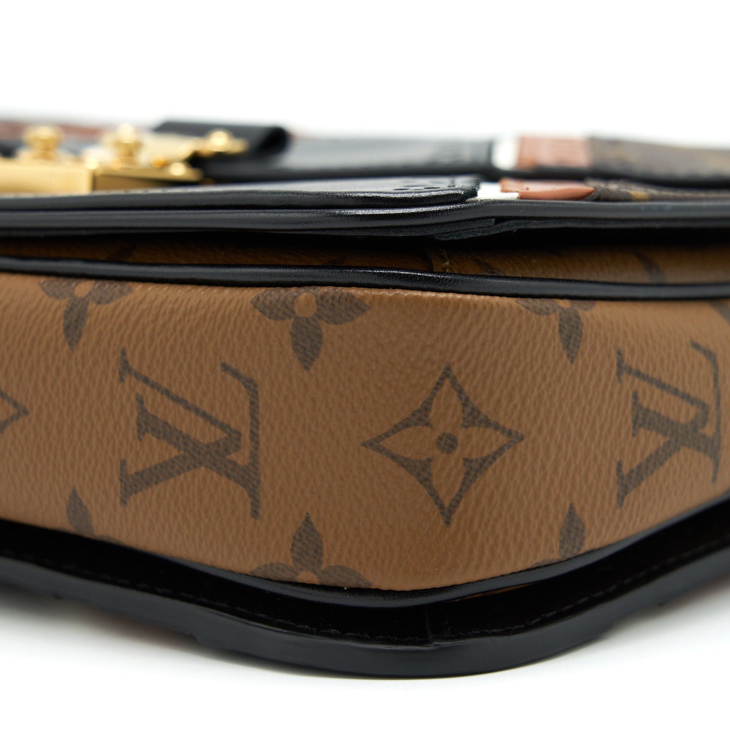 Louis Vuitton Pochette Métis Limited Edition Brogue GHW