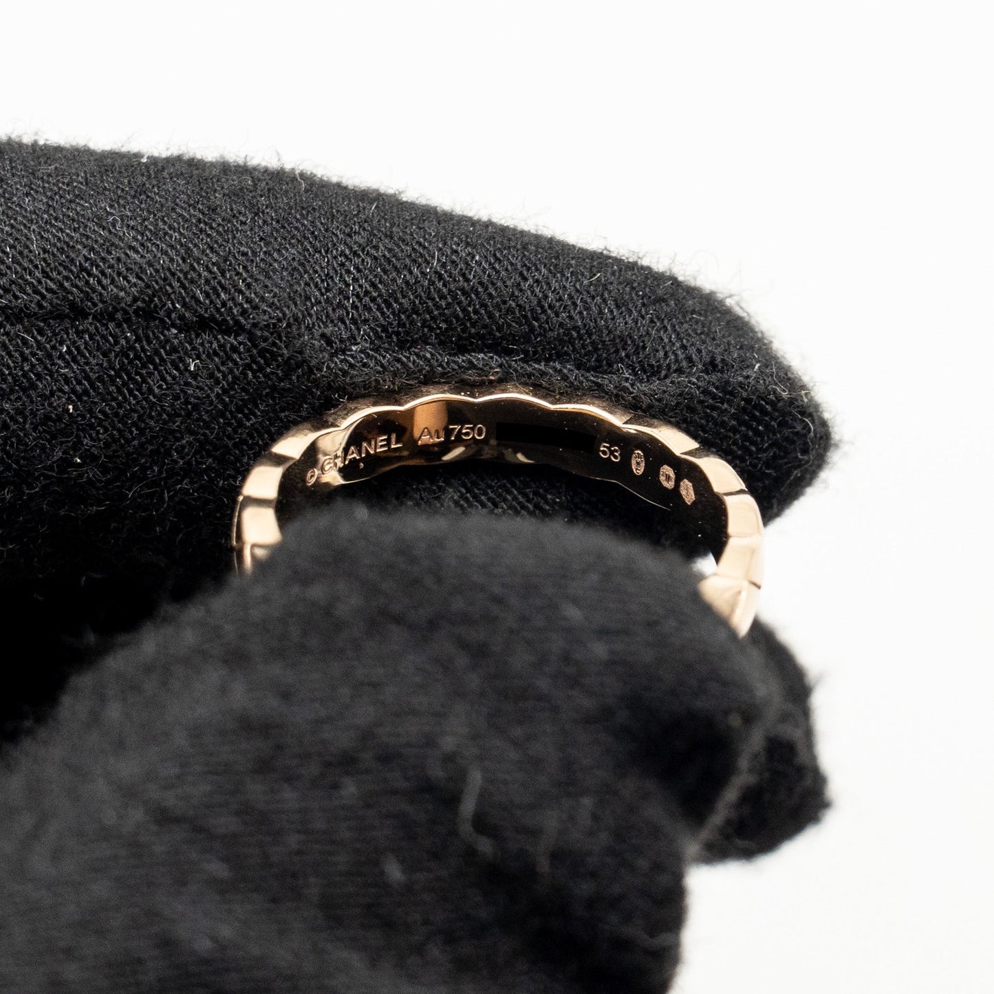 Chanel size 53 coco crush ring mini version quilted motif beige Gold