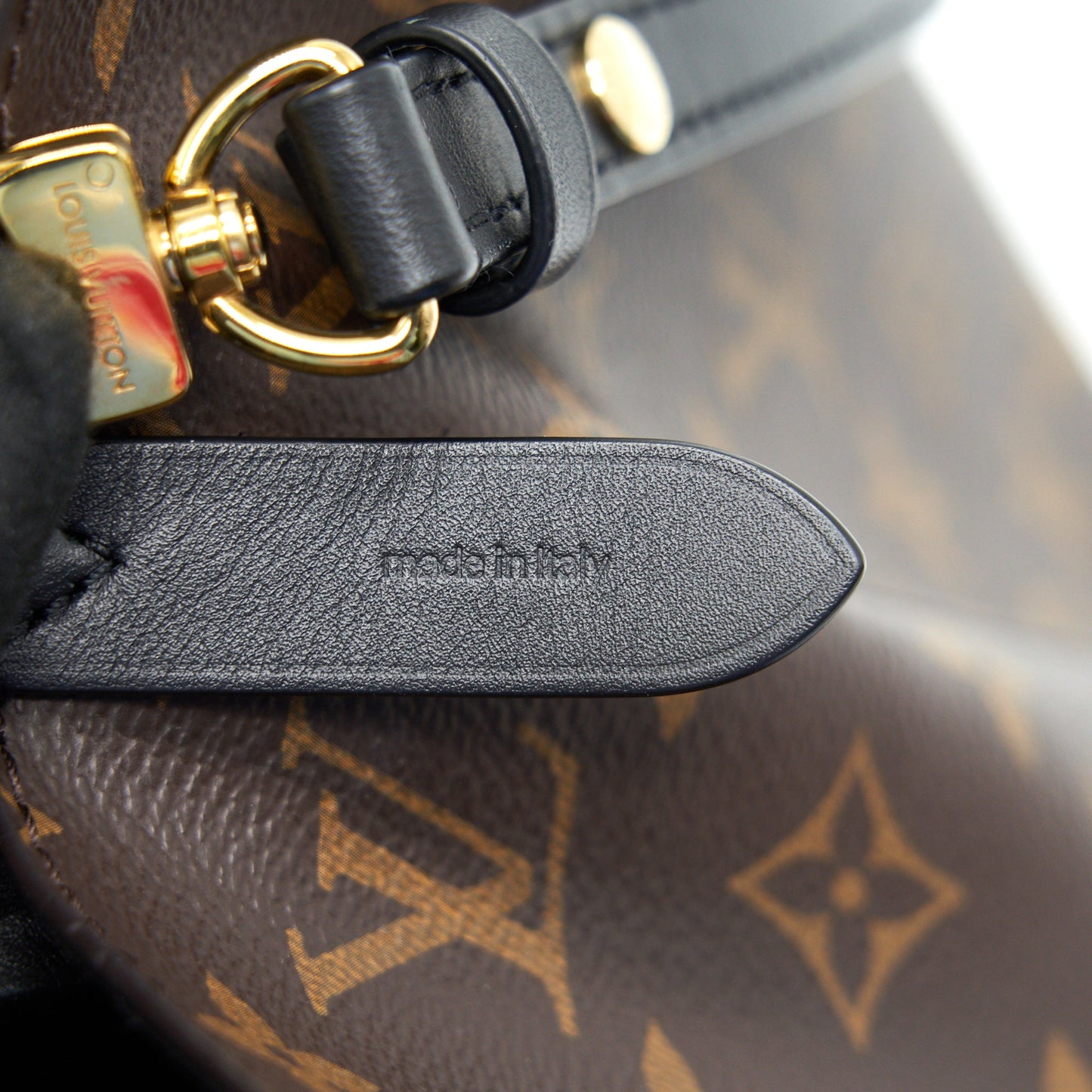LOUIS VUITTON NEO NOE MONOGRAM CANVAS / BLACK