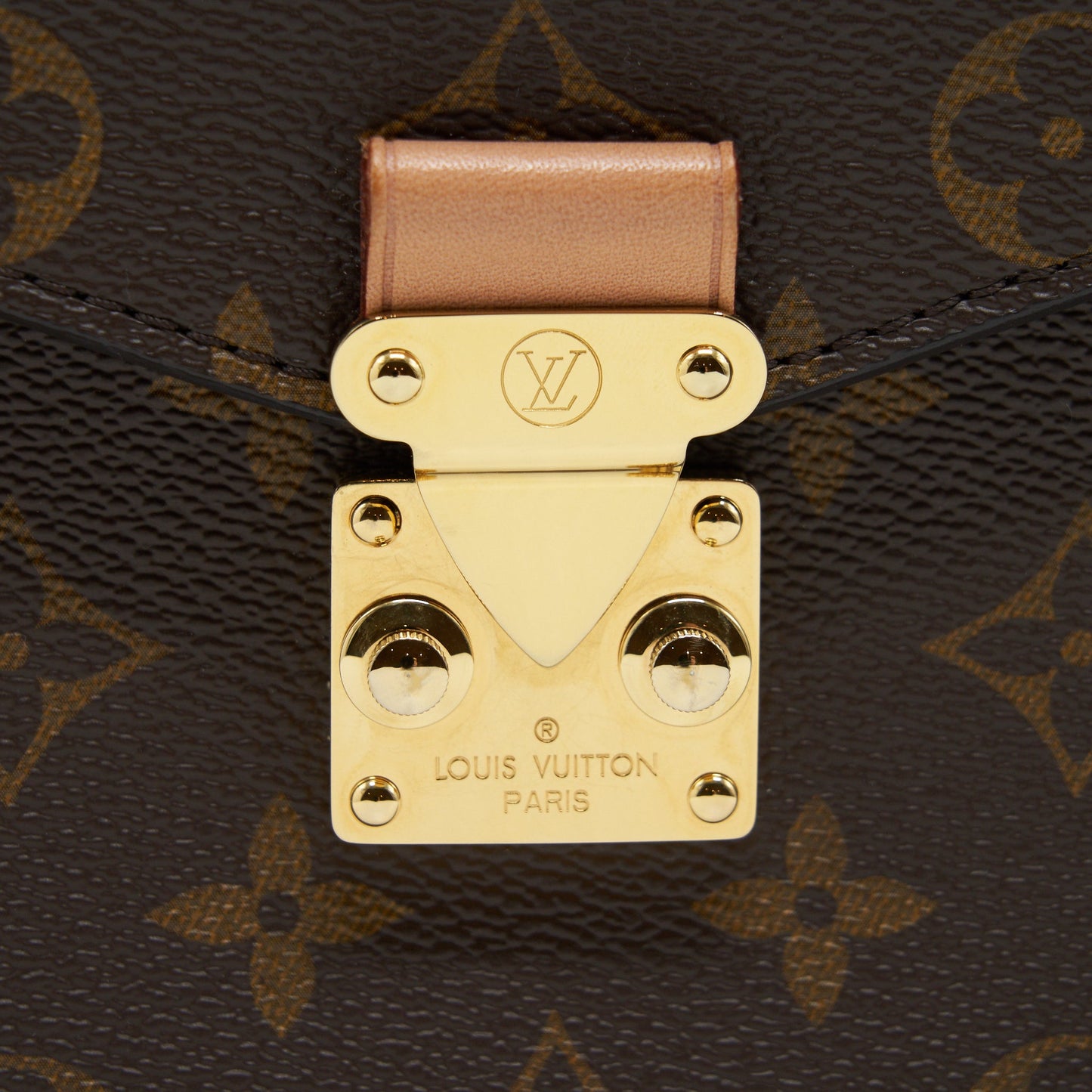 Louis Vuitton Pochette metis Monogram Canvas GHW