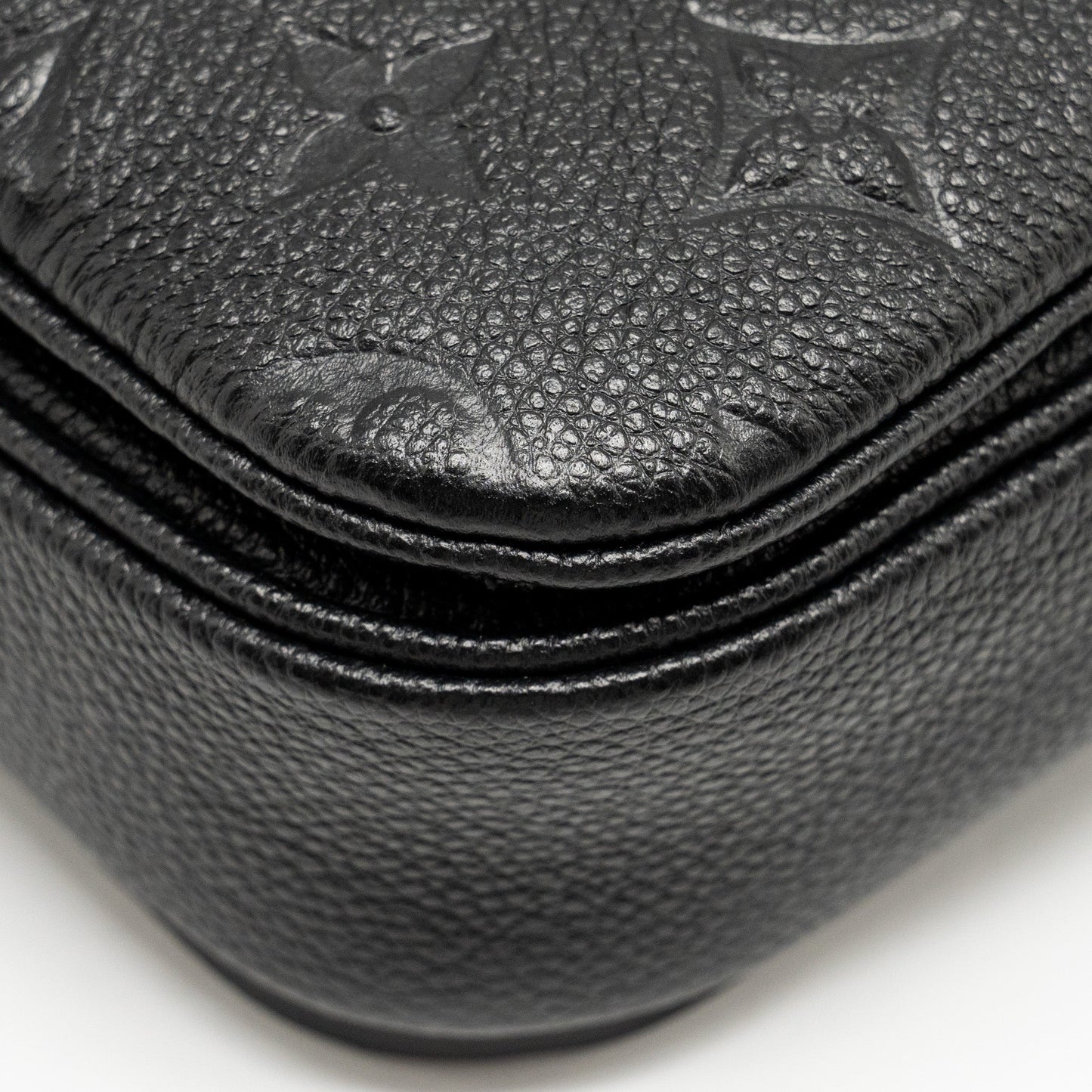 Louis Vuitton Pochette Metis Monogram Empreinte Black GHW
