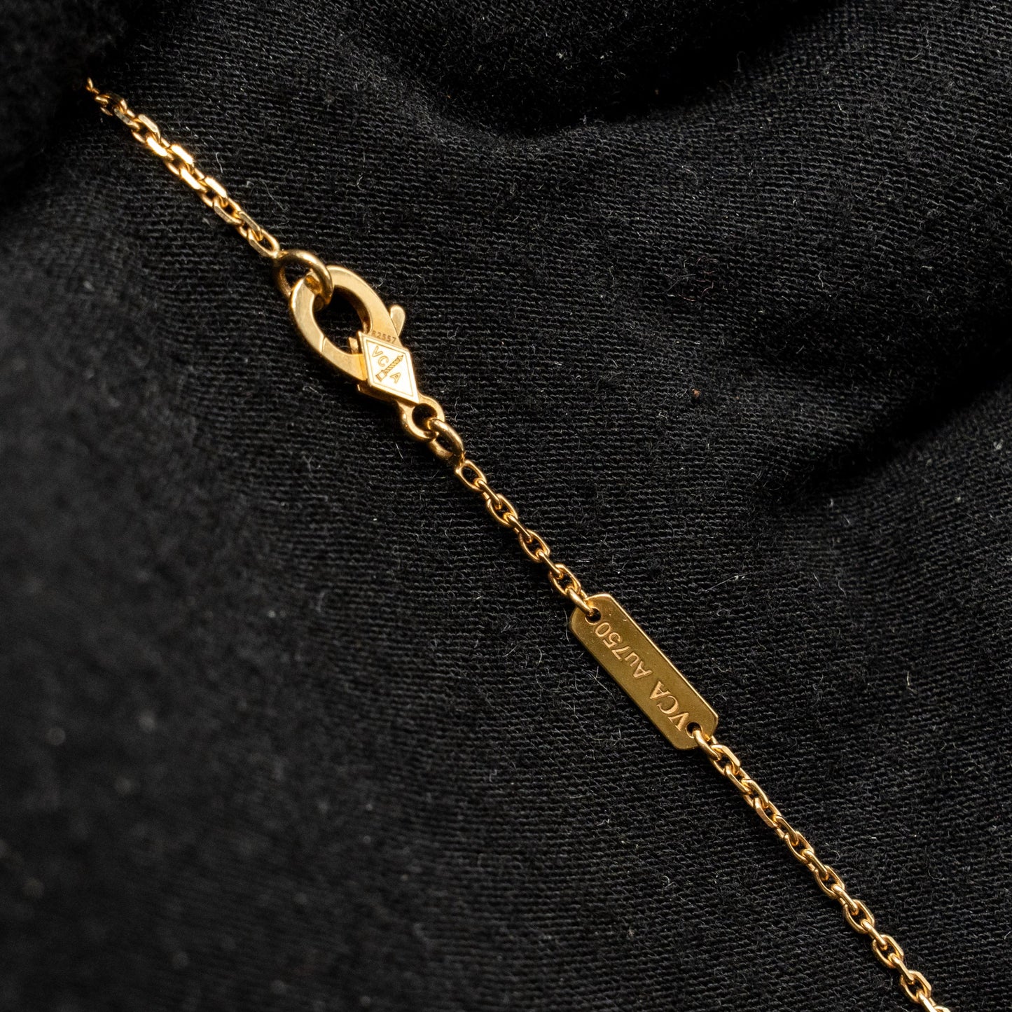 Van Cleef and Arpels vintage Alhambra pendant 18K yellow gold/ tiger eye