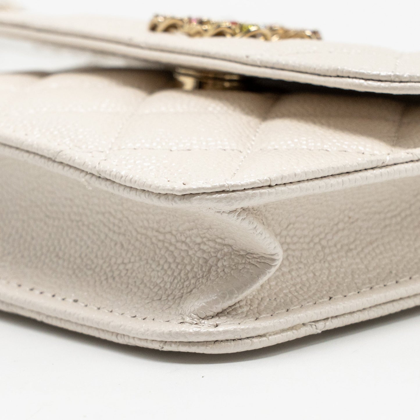 Chanel Jewellery CC Mini Flap Clutch with Chain Caviar Pearly White LGHW (Microchip)