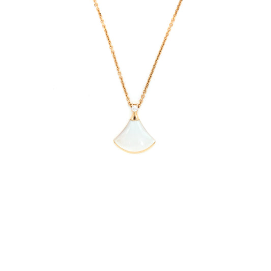 Bvlgari Diva`s Dream Necklace Mother of Pearl with Diamond Rose Gold