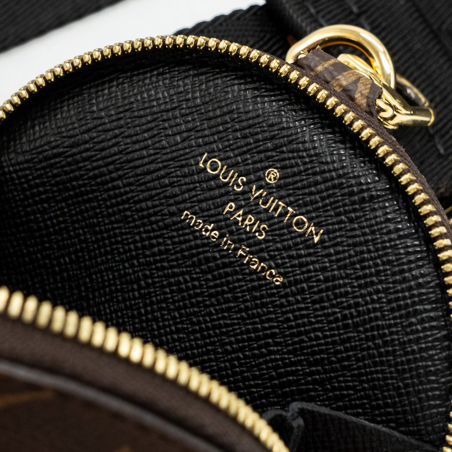 Louis Vuitton bandouliere shoulder strap black GHW