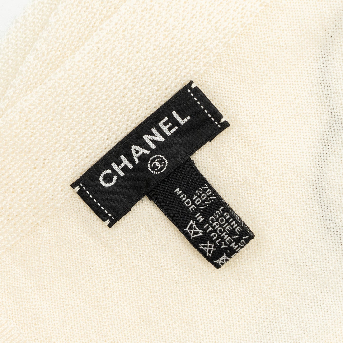 Chanel 21c Scarf Wool/Cashmere Ivory