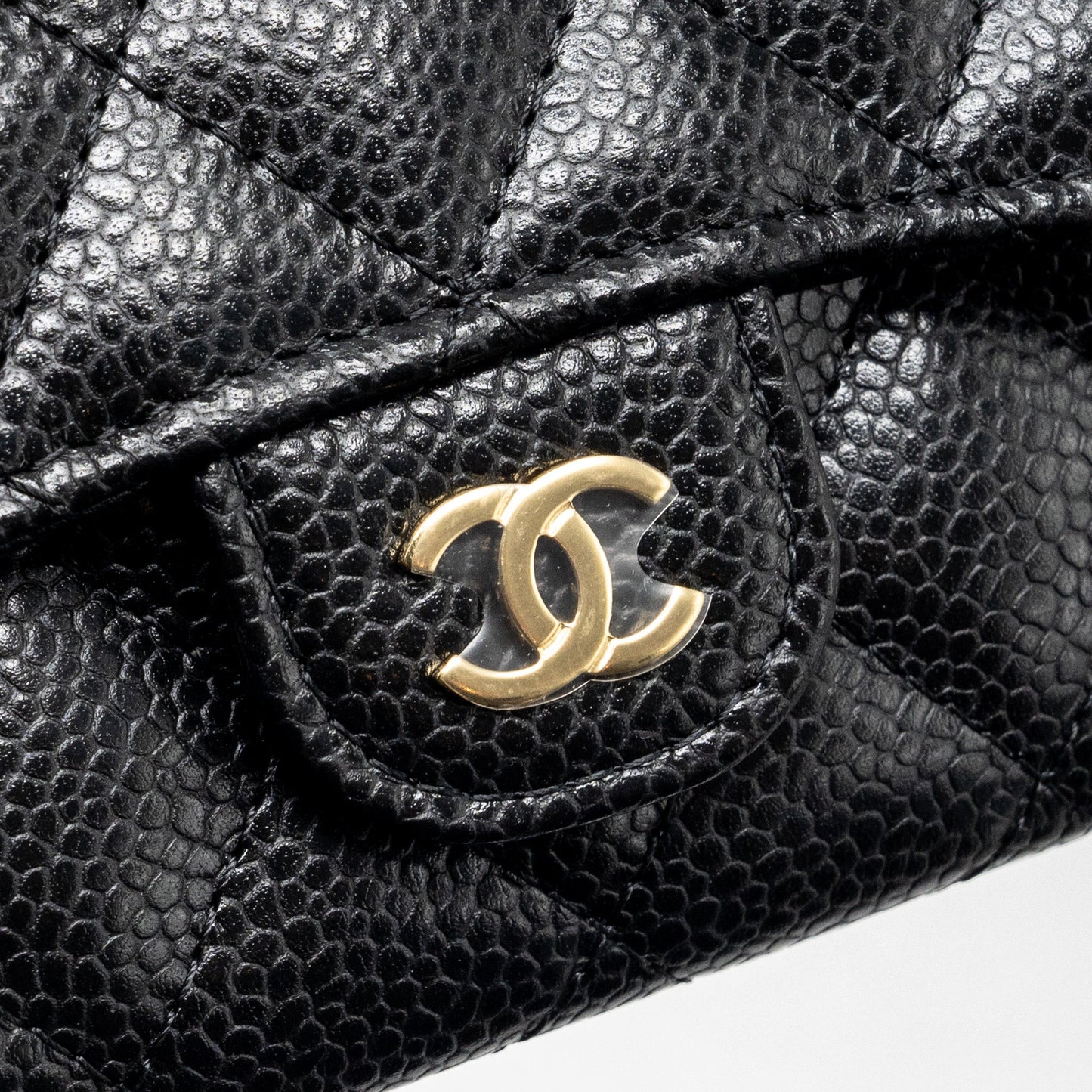 Chanel classic flap card holder caviar black GHW  (microchip)