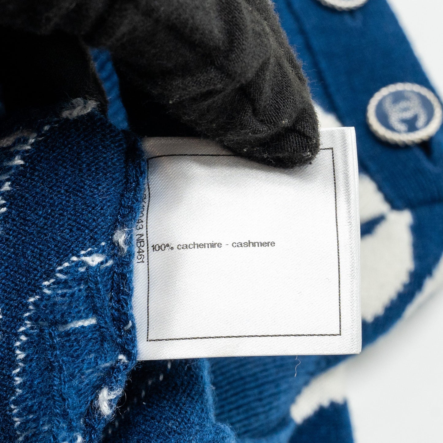 Chanel size 34 cashmere sweater blue/white