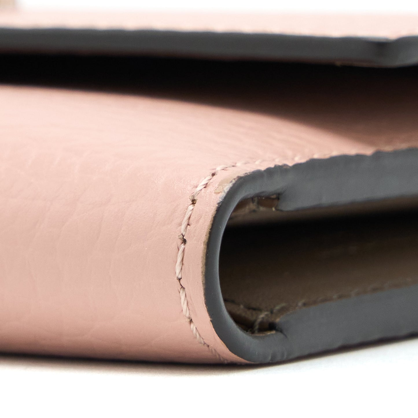 Louis Vuitton capucines Compact Wallet Taurillon Magnolia SHW
