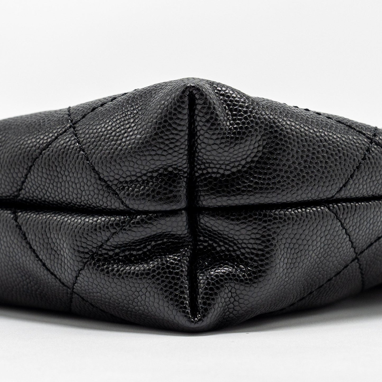 Chanel Mini 22 Bag Caviar Black GHW (Microchip)