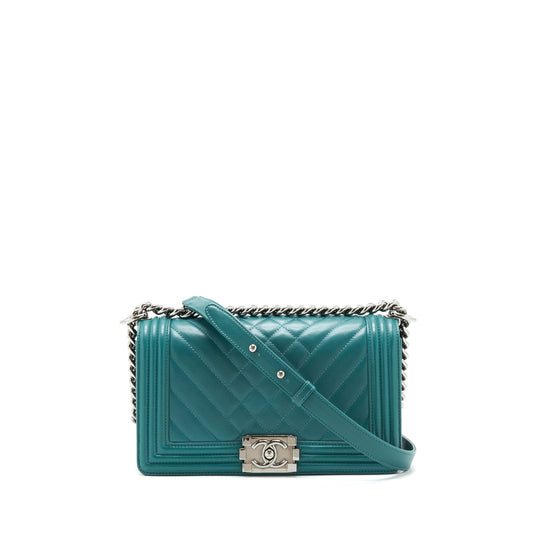 Chanel Medium Boy lambskin green SHW