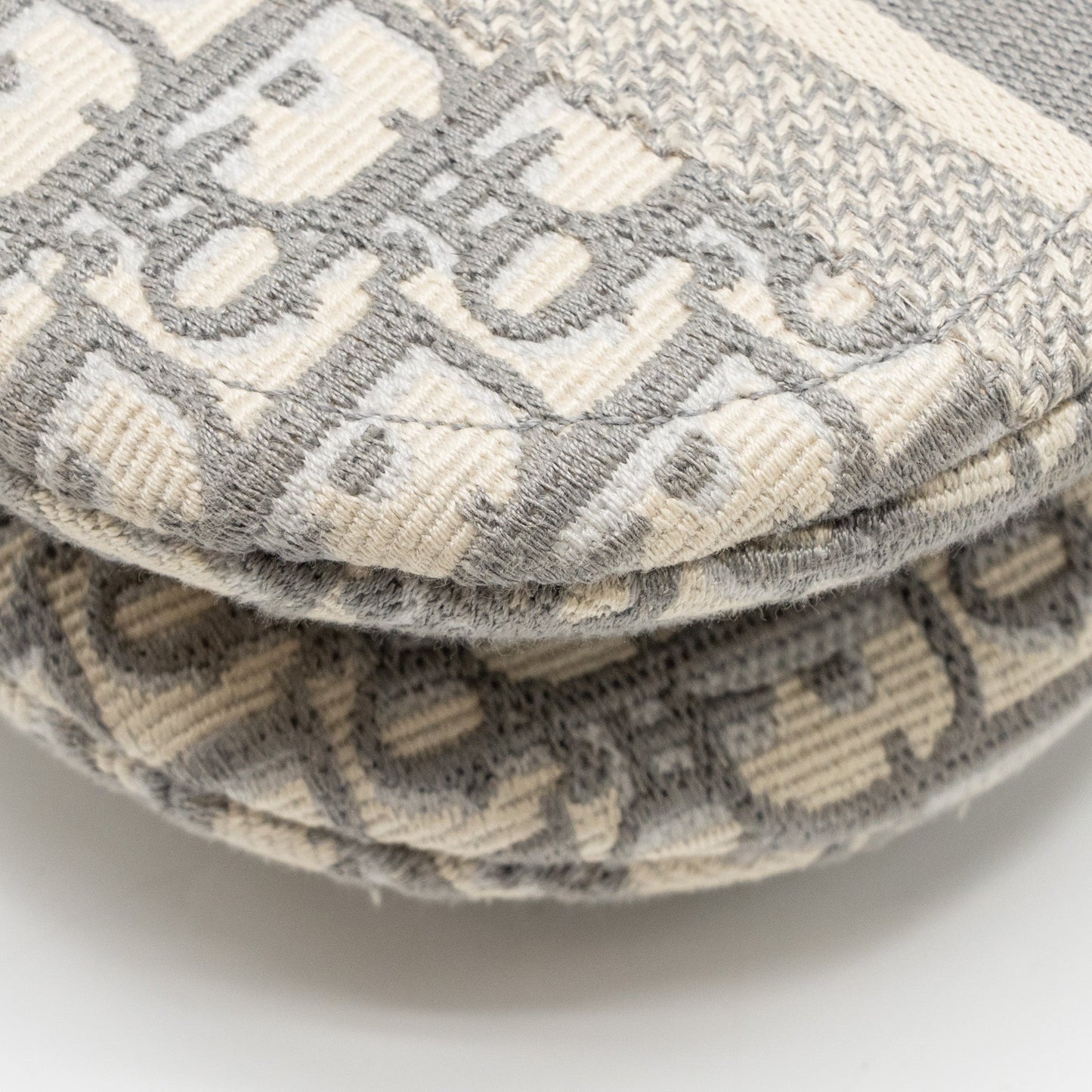 Dior Medium Saddle Bag Dior Oblique Embroidery Light Grey GHW