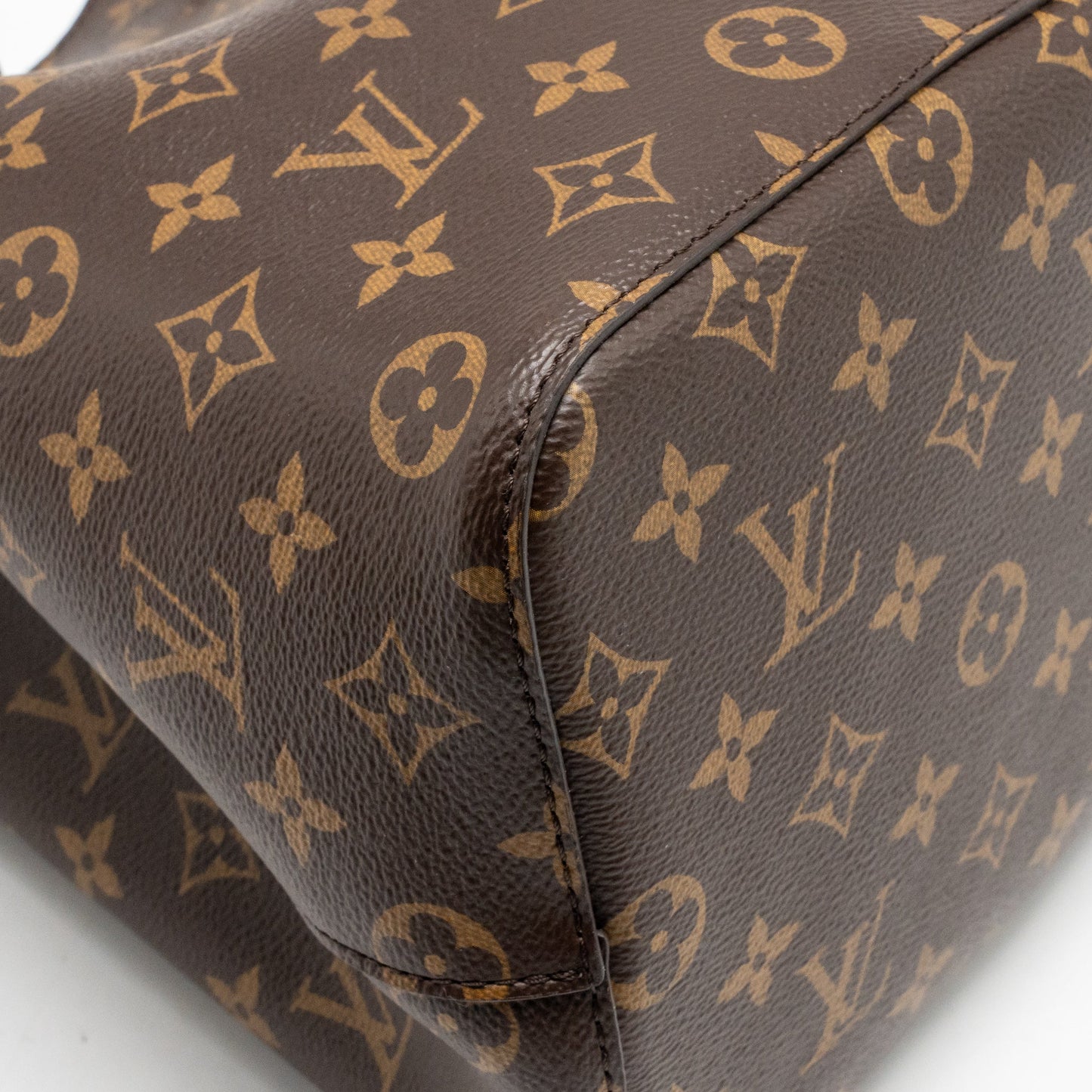 Louis Vuitton Neo Noe Monogram Canvas Black GHW