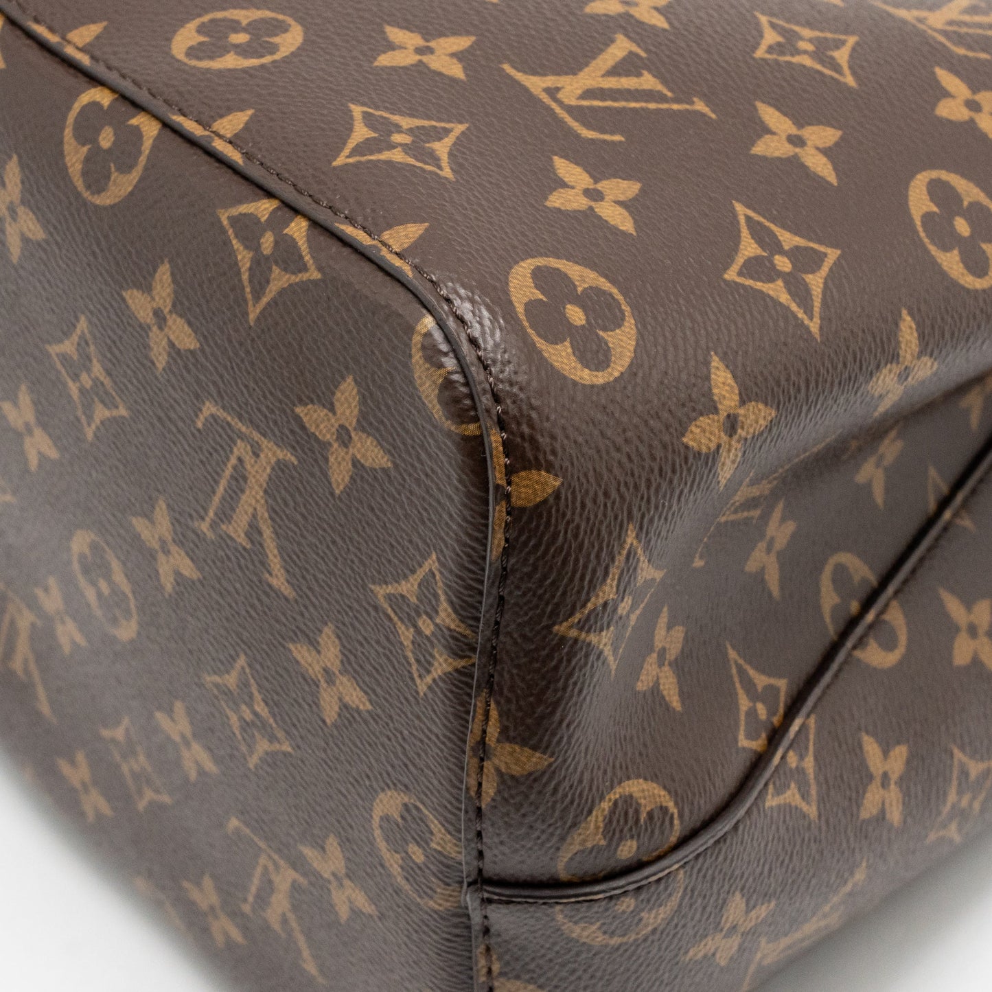 Louis Vuitton Neo Noe Monogram Canvas Black GHW
