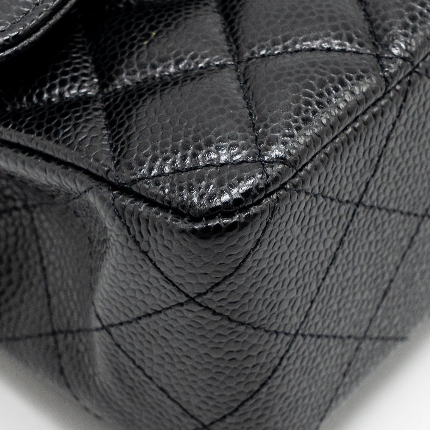Chanel Medium Classic Double Flap BAG Caviar Black GHW