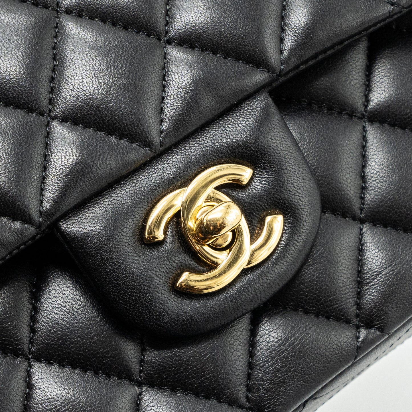 Chanel Medium Classic Flap Bag Lambskin Black GHW