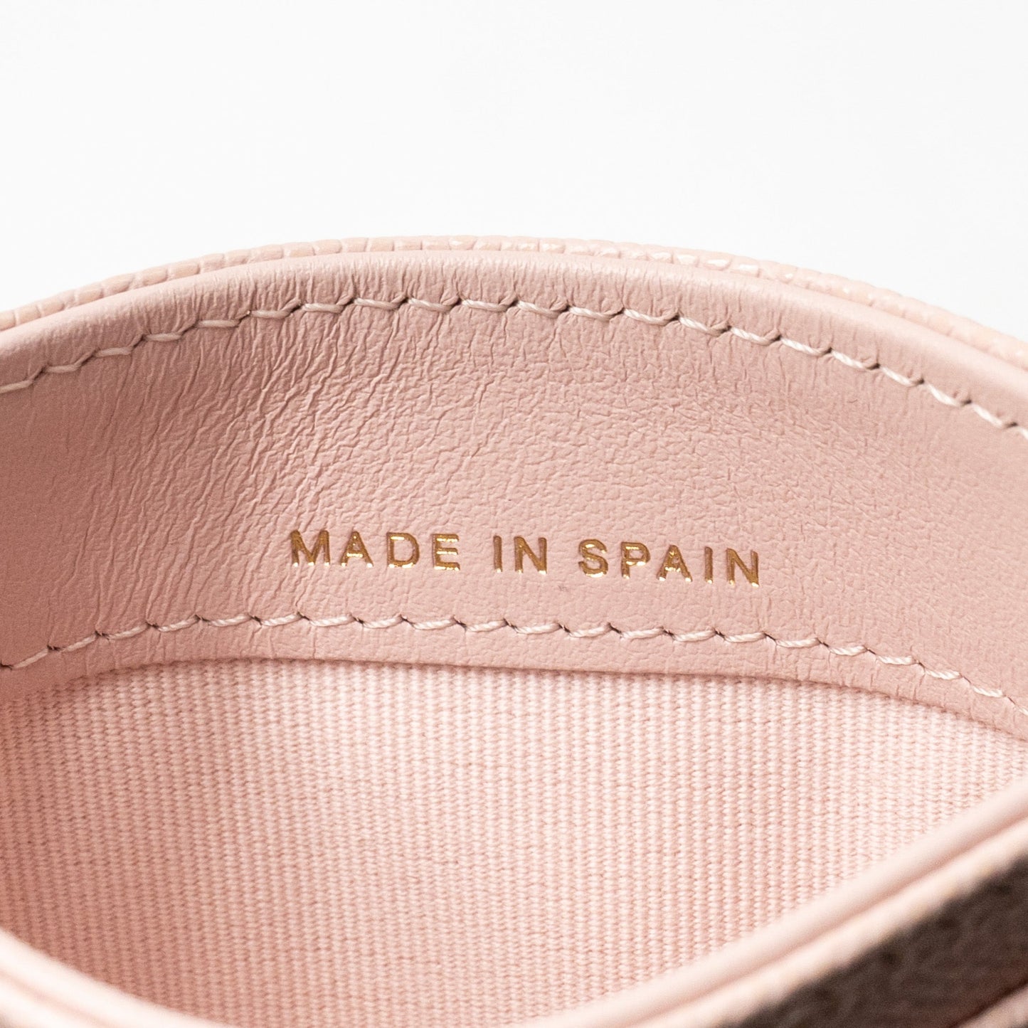 Chanel Crystal CC Logo Card Holder Caviar Pink LGHW (microchip)