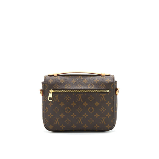 LOUIS VUITTON Pochette Metis Monogram Canvas